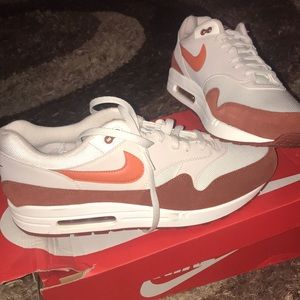 Air max 1 coral